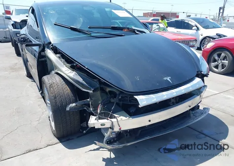 2021 Tesla Model Y Long Range Dual Motor All-Wheel Drive из США, поврежденный, VIN 5YJYGDEE6MF259612